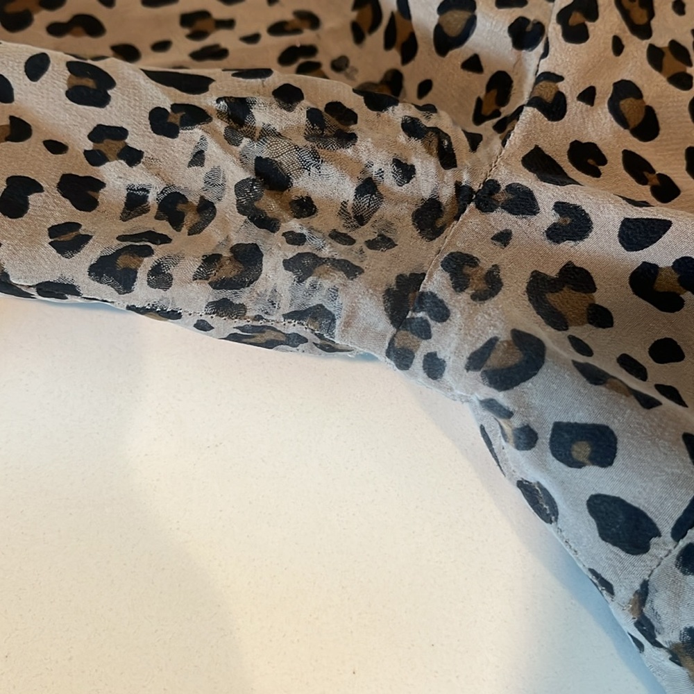 J Crew leopard top 100% silk - Picture 4 of 6
